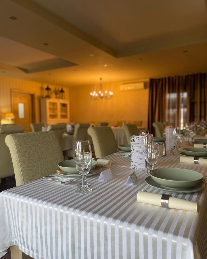 Diva Kacica Restaurant & Pansion Hotel Komarno Ngoại thất bức ảnh