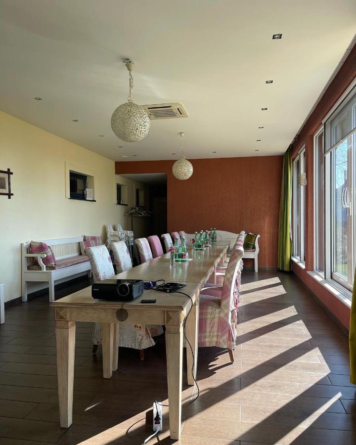 Diva Kacica Restaurant & Pansion Hotel Komarno Ngoại thất bức ảnh